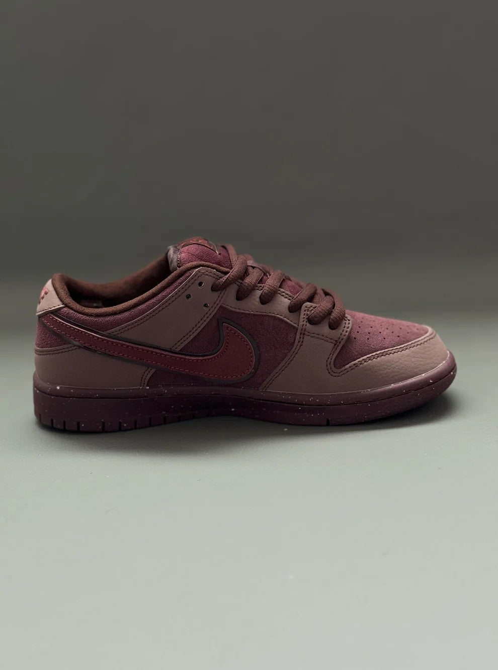 Nike SB Dunk Low “City of Love Pack – Burgundy”