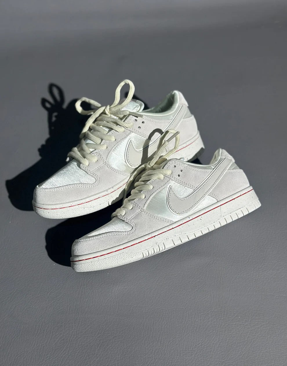 Nike Dunk Low SB “The City of Love Pack White”